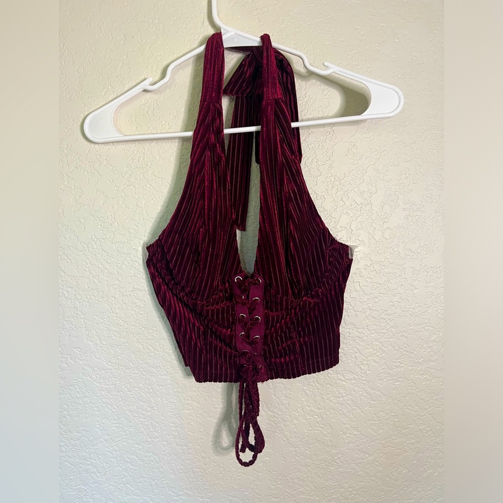 Maroon halter top that has never been work before, be the first!